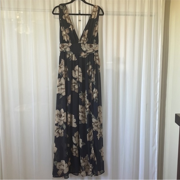 Garden Meandering Navy Blue Floral Print Maxi Dress S NWT - Picture 9 of 9